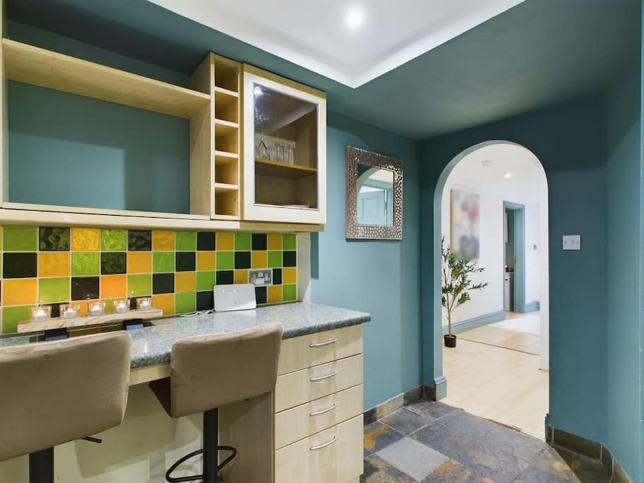 Cavendish Apartment *