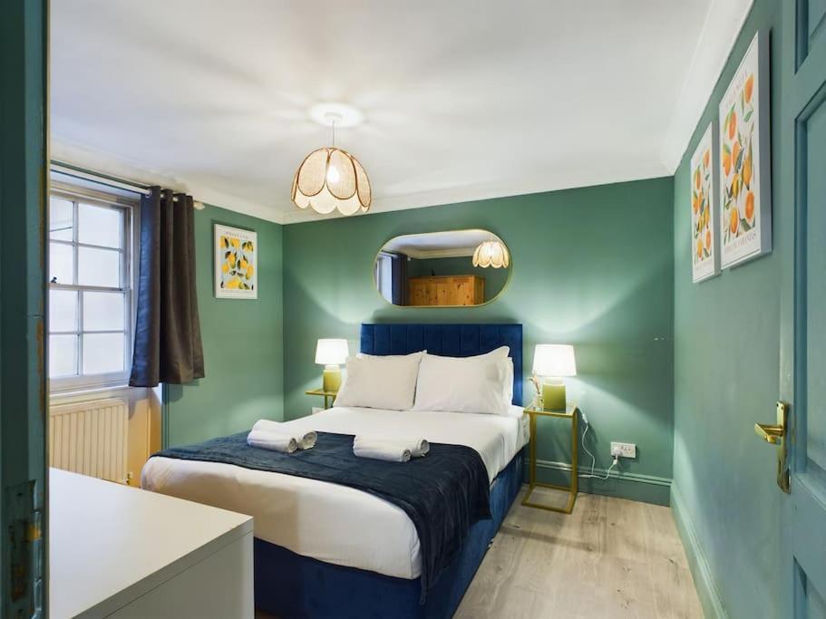Cavendish Apartment *